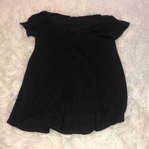 Full Tilt women’s size XS black cross cross tee